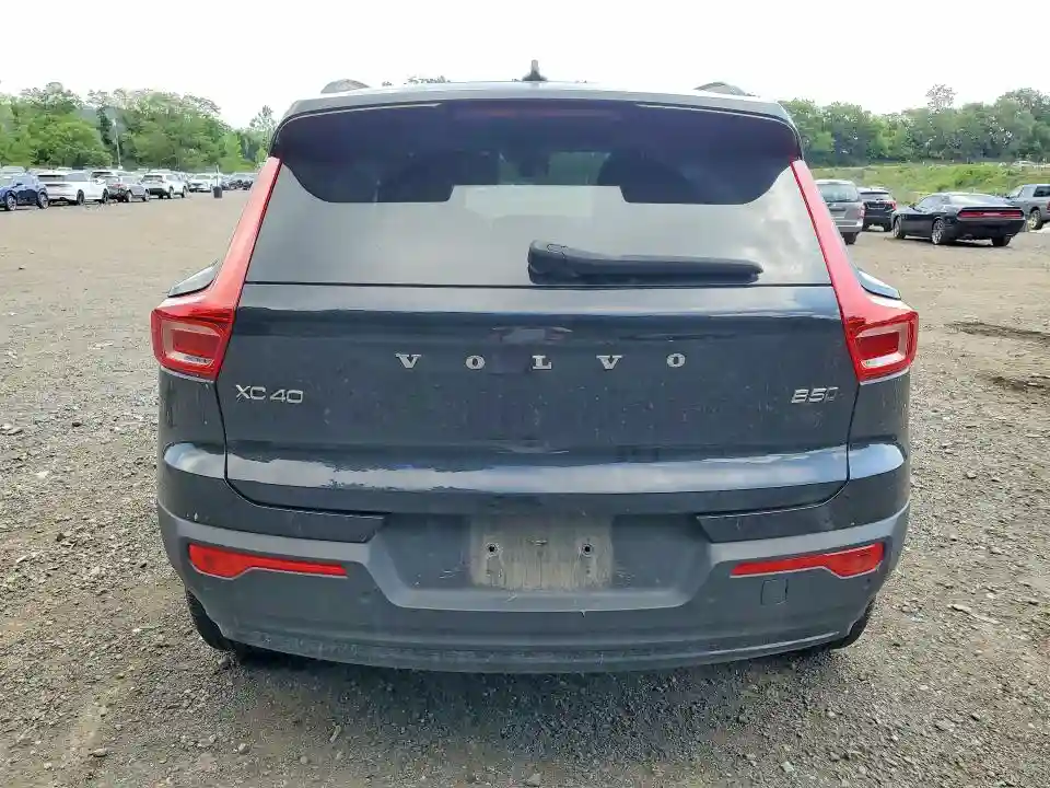 YV4L12UM8R2379914 2024 VOLVO XC40-5