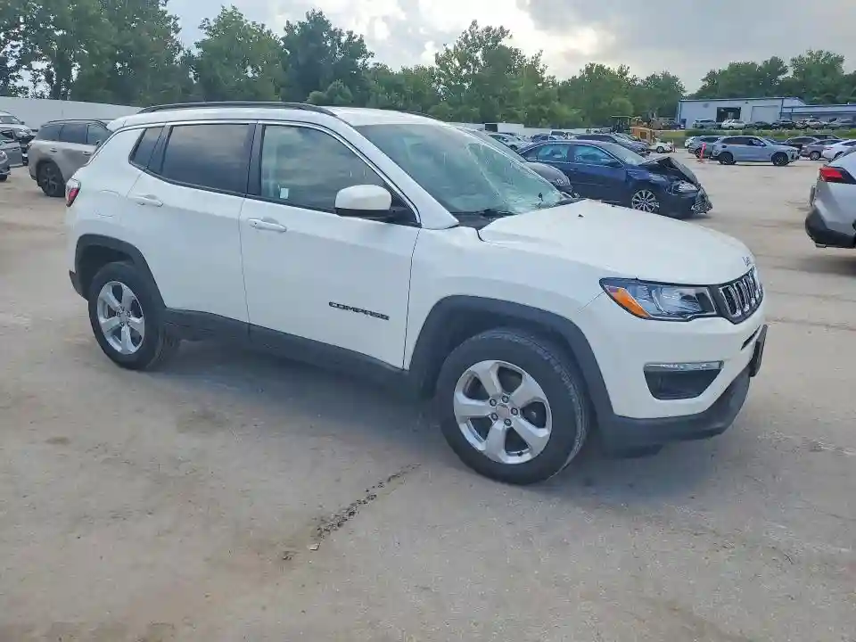 3C4NJDBB9LT161558 2020 JEEP COMPASS-3