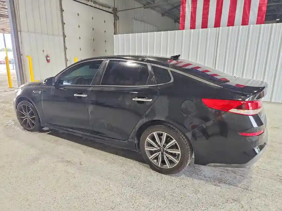 5XXGT4L32KG367762 2019 KIA OPTIMA-1