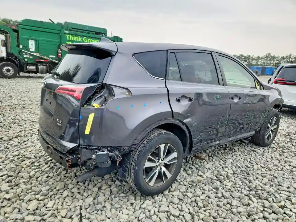 JTMRFREV6JJ181809 2018 TOYOTA RAV4-2
