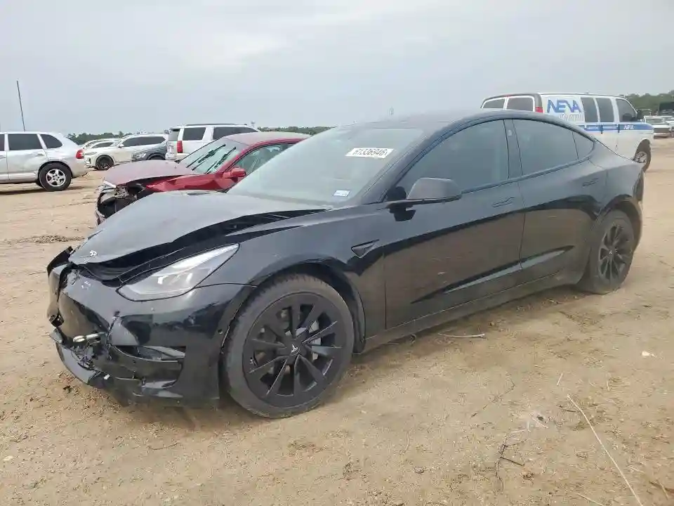 5YJ3E1EA2NF304509 2022 TESLA MODEL 3-0