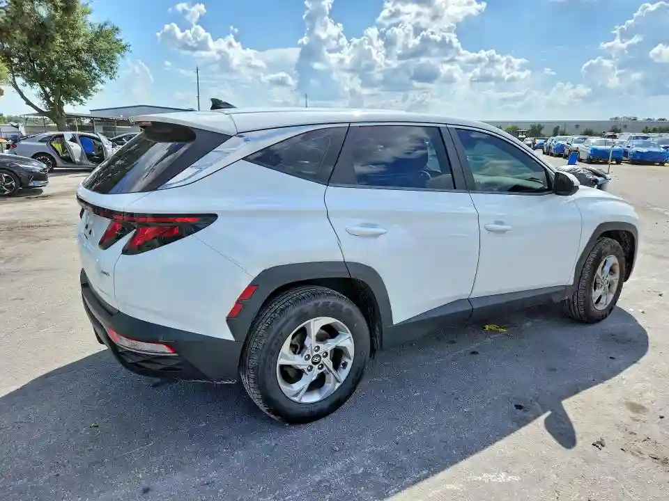 5NMJACAE9NH034295 2022 HYUNDAI TUCSON-2