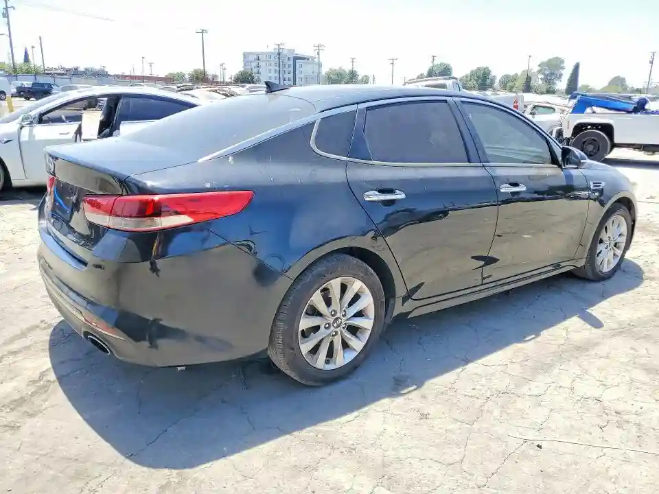 5XXGT4L31GG066634 2016 KIA OPTIMA-2