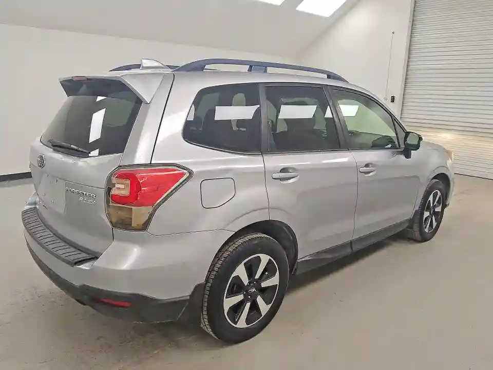 JF2SJAEC1HH410691 2017 SUBARU FORESTER-2