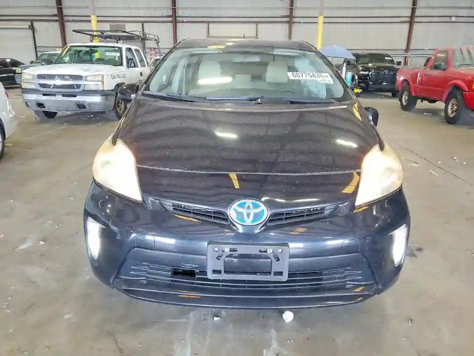 JTDKN3DUXF0425128 2015 TOYOTA PRIUS-4