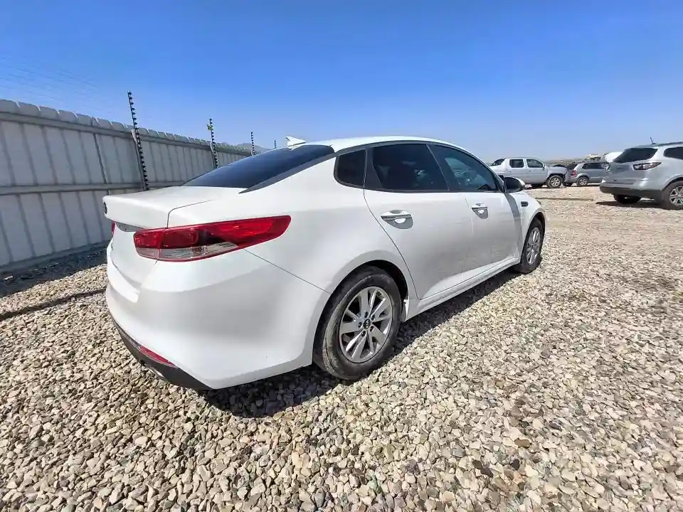 KNAGT4L34G5102981 2016 KIA OPTIMA-2