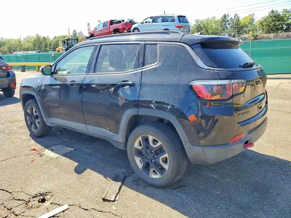 3C4NJDDB6HT641173 2017 JEEP COMPASS-1