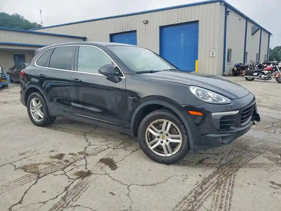 WP1AF2A24GKA40920 2016 PORSCHE CAYENNE-3