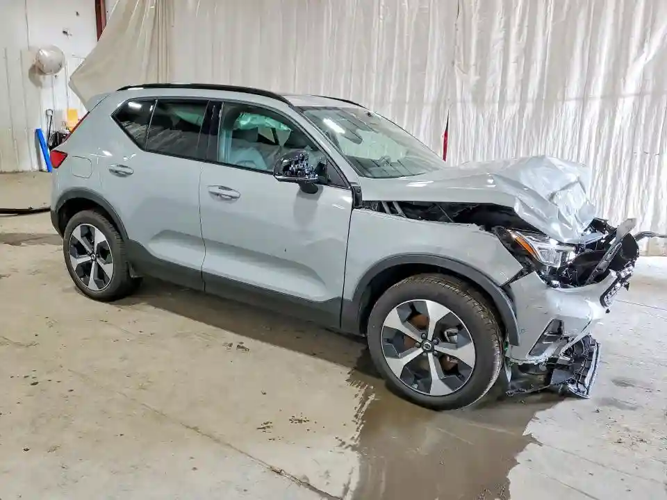 YV4L12UC3T2795755 2026 VOLVO XC40 PLUS-3