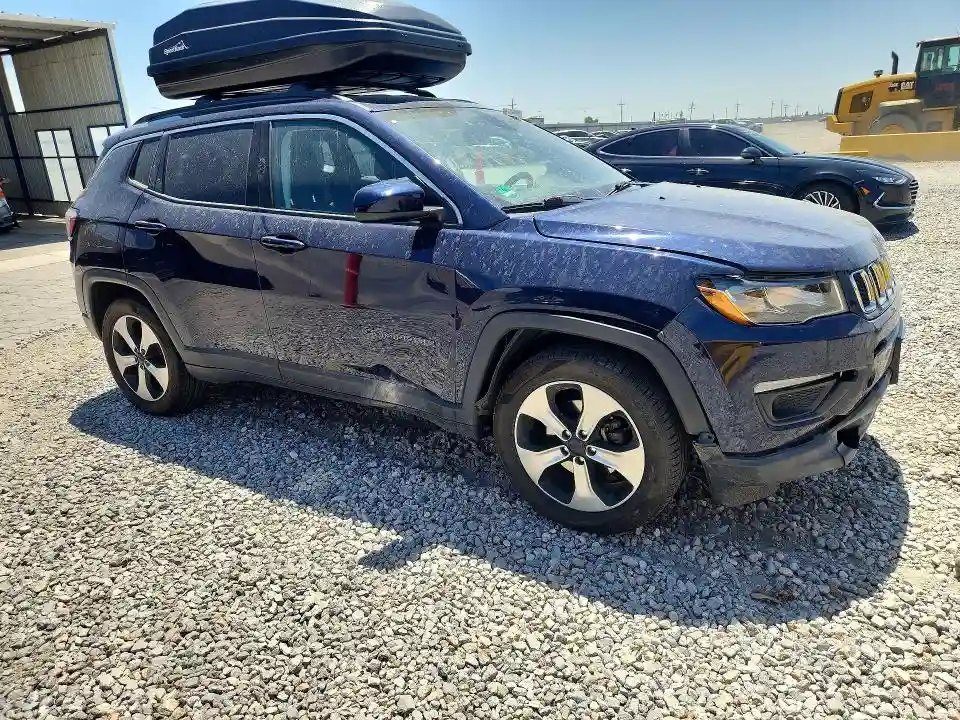 3C4NJCBBXJT194723 2018 JEEP COMPASS-3