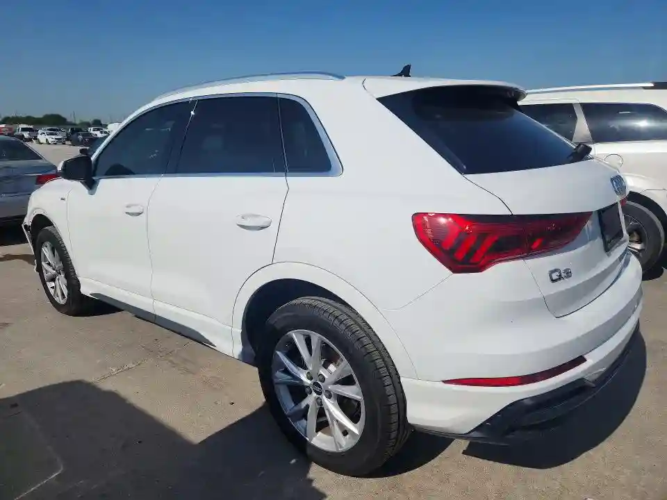 WA1DECF37M1045761 2021 AUDI Q3-1