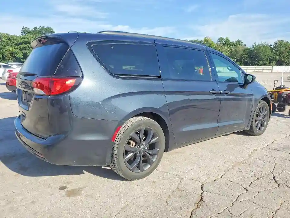 2C4RC1EGXLR132834 2020 CHRYSLER PACIFICA-2