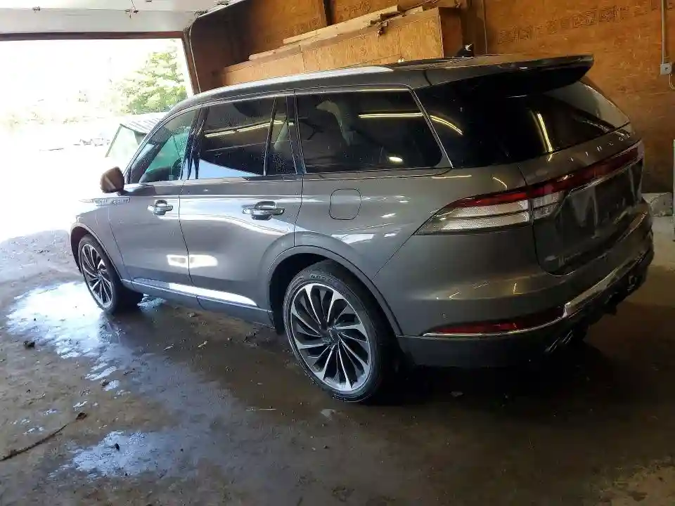 5LM5J7XC2MGL10121 2021 LINCOLN AVIATOR-1