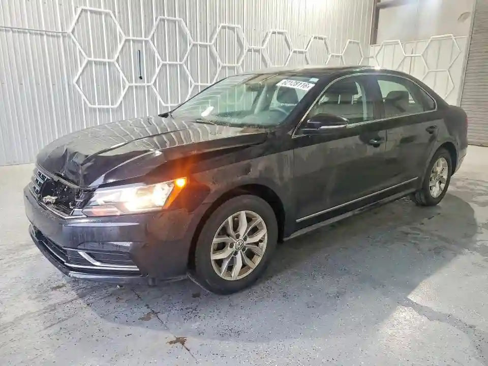 1VWAT7A30HC006725 2017 VOLKSWAGEN PASSAT-0