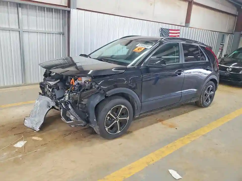 KNDCP3LE0S5306056 2025 KIA NIRO-0