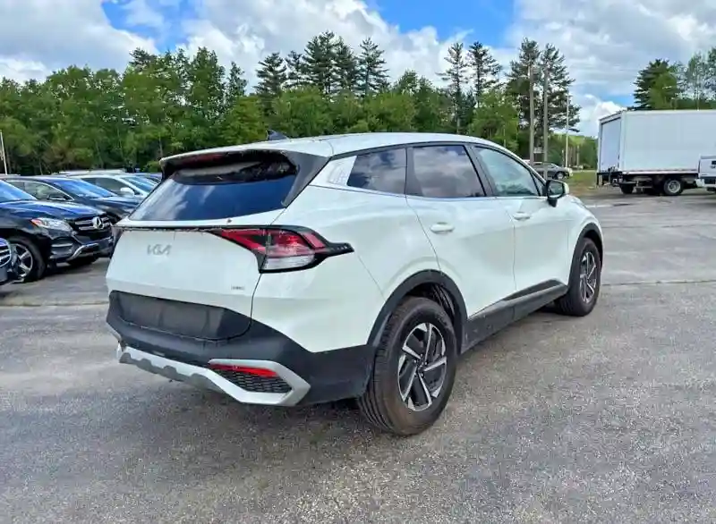 KNDPUCAG1P7101680 2023 KIA SPORTAGE-3