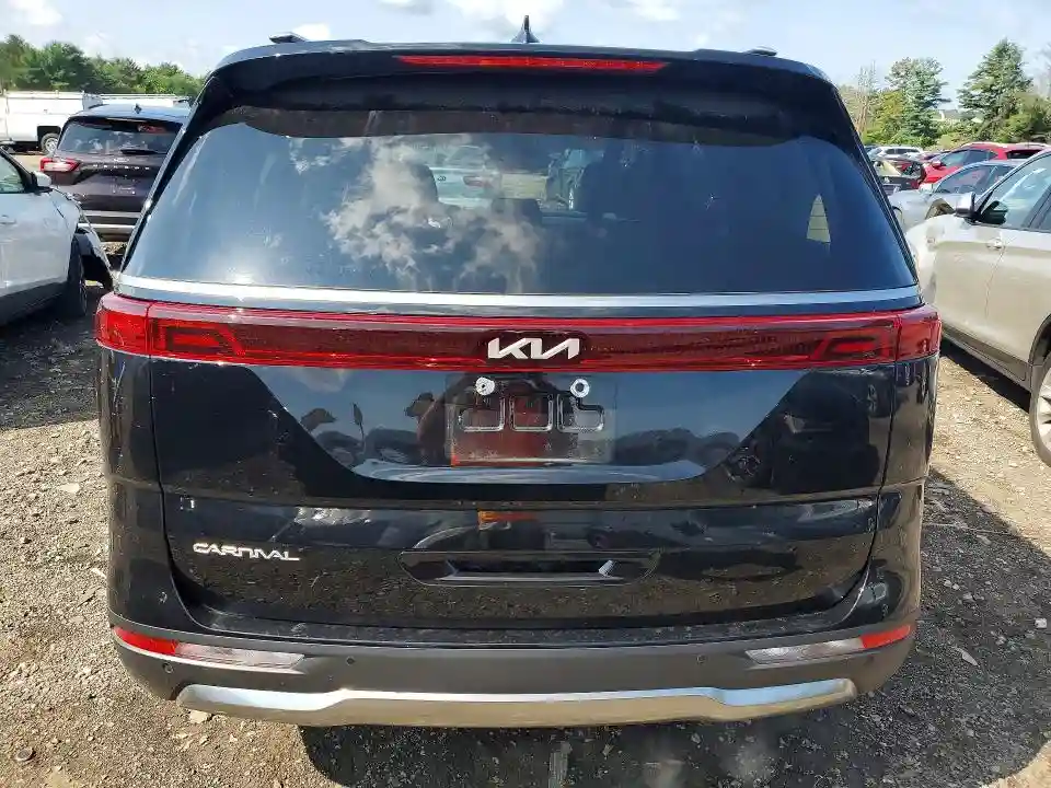 KNDNE5H37R6351985 2024 KIA CARNIVAL S-5