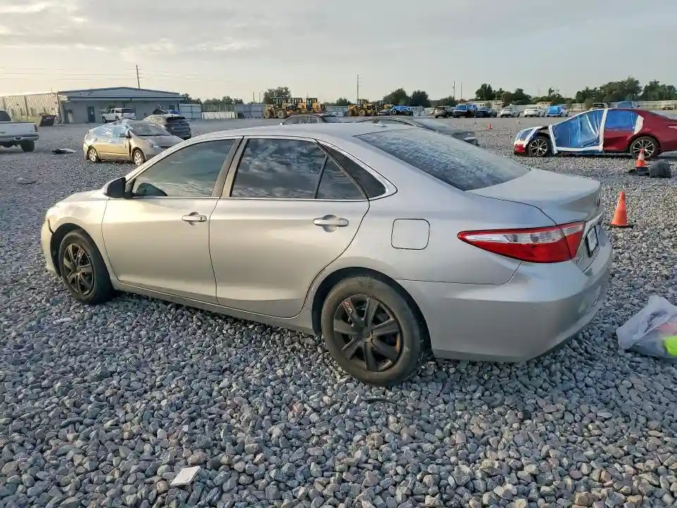 4T1BF1FK6HU738732 2017 TOYOTA CAMRY-1