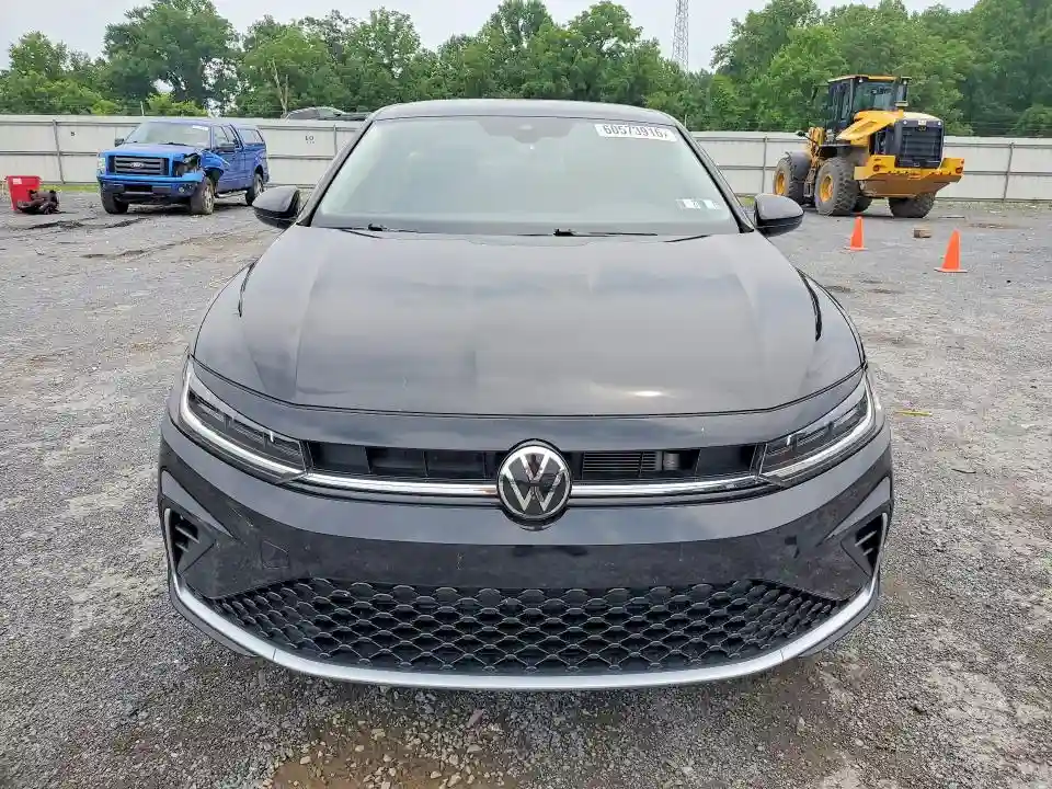 3VW5X7BU1SM033788 2025 VOLKSWAGEN JETTA-4