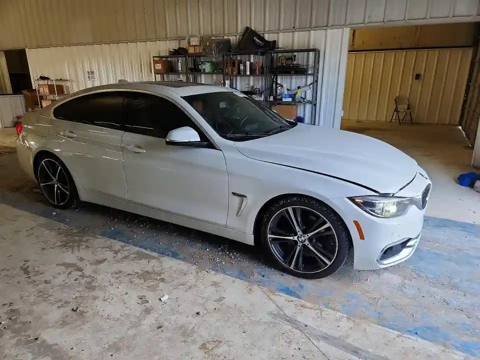 WBA4J1C55JBM11005 2018 BMW 4 SERIES-3