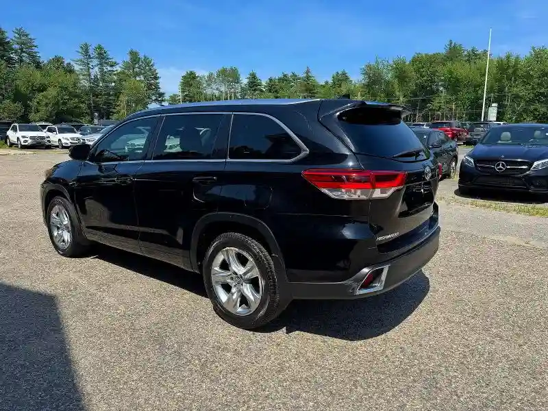 5TDDZRFH9HS465555 2017 TOYOTA HIGHLANDER-2