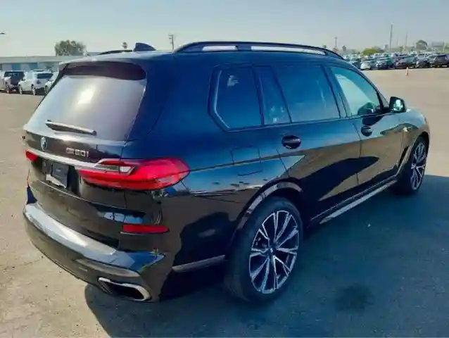 5UXCX6C02N9K13685 2022 BMW X7-3