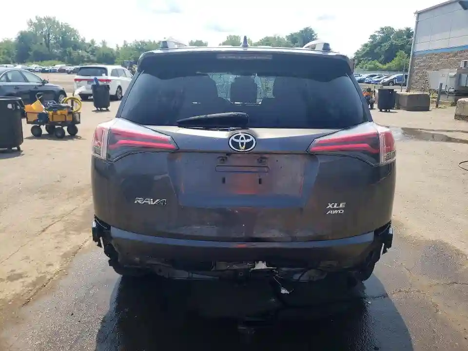 JTMRFREV2JJ718191 2018 TOYOTA RAV4-5