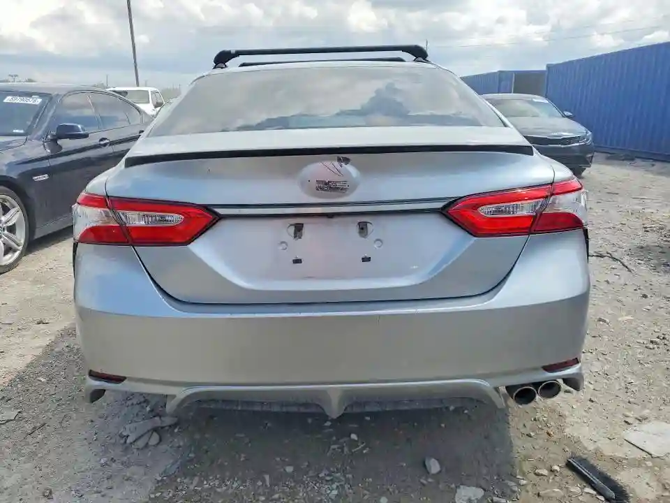 4T1B11HK0JU619818 2018 TOYOTA CAMRY-5
