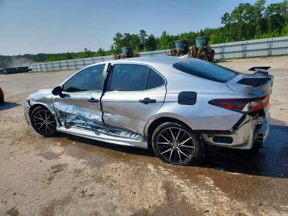 4T1G11AK0MU520615 2021 TOYOTA CAMRY-1