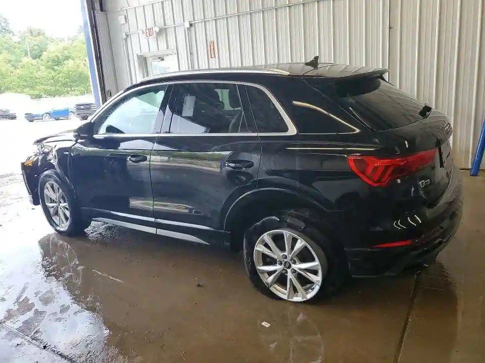 WA1DECF38N1114023 2022 AUDI Q3-1