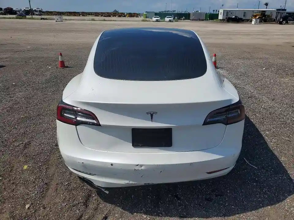 5YJ3E1EA1LF792610 2020 TESLA MODEL 3-5