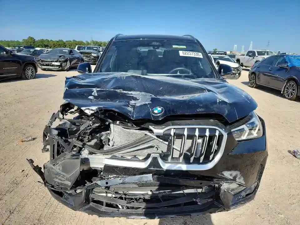 WBX73EF02S5316048 2025 BMW X1-4
