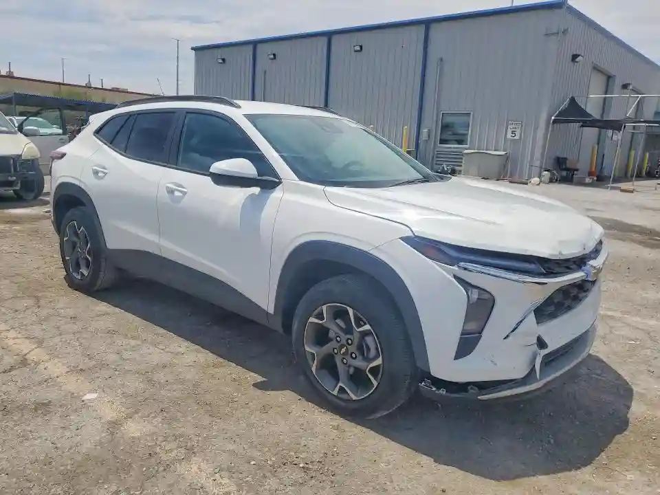 KL77LHEP1SC038376 2025 CHEVROLET TRAX-3