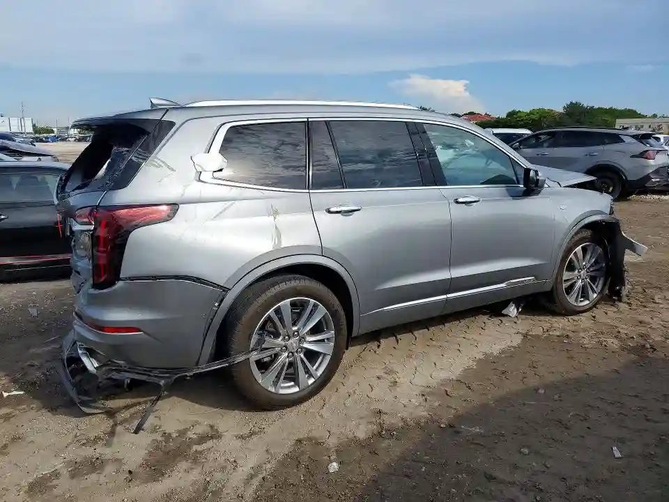 1GYKPCRS1RZ721084 2024 CADILLAC XT6-2