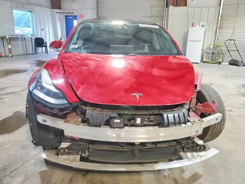 5YJ3E1EA1JF032481 2018 TESLA MODEL 3-4