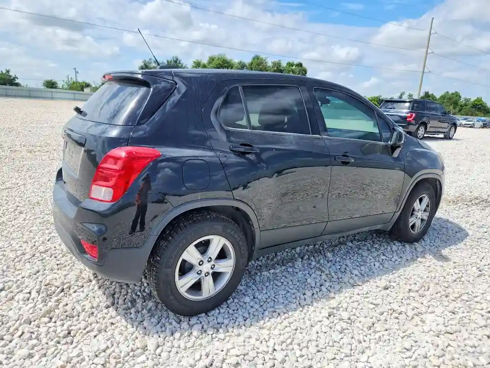 3GNCJKSB1KL261669 2019 CHEVROLET TRAX-2
