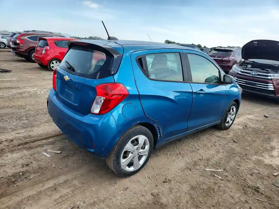 KL8CB6SA7LC456976 2020 CHEVROLET SPARK-2