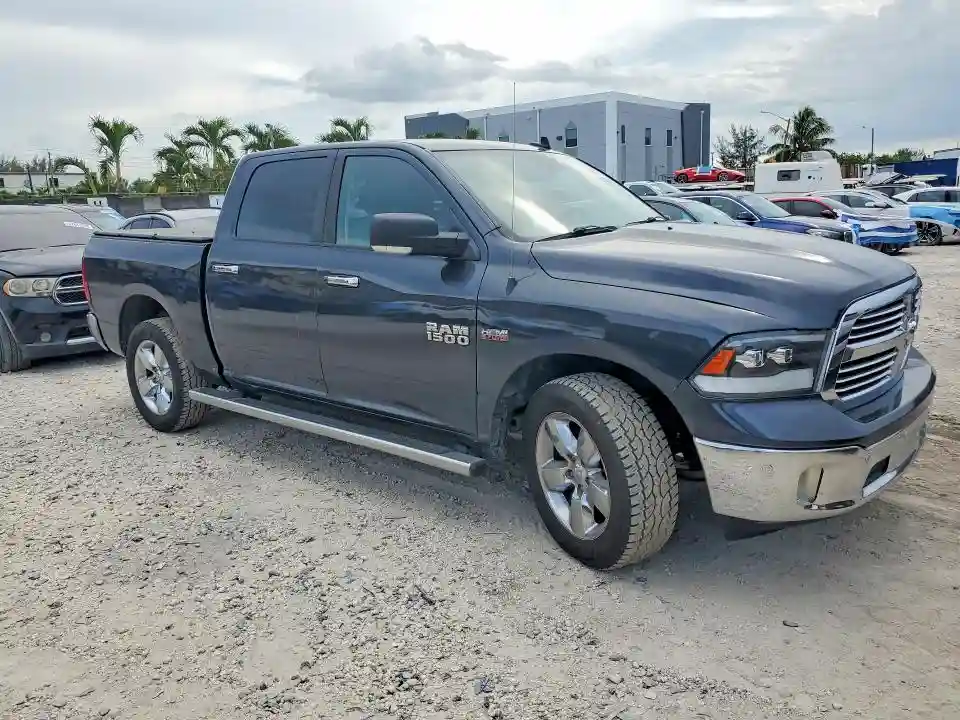 3C6RR7LT9GG301925 2016 RAM 1500-3