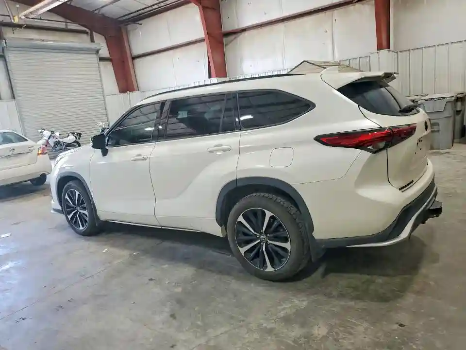 5TDLZRBH8MS109027 2021 TOYOTA HIGHLANDER-1