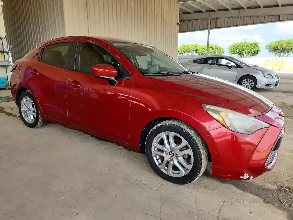 3MYDLBYV1JY302636 2018 TOYOTA YARIS-3