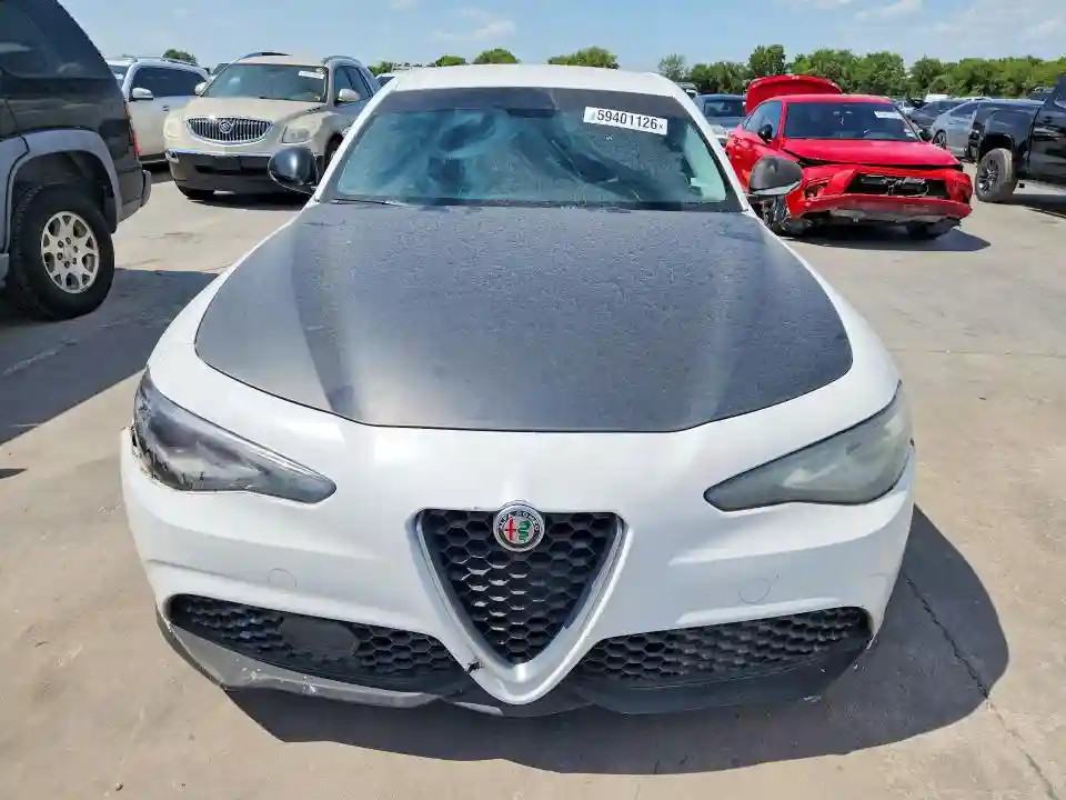 ZARFAEBN8J7566032 2018 ALFA ROMEO GIULIA-4