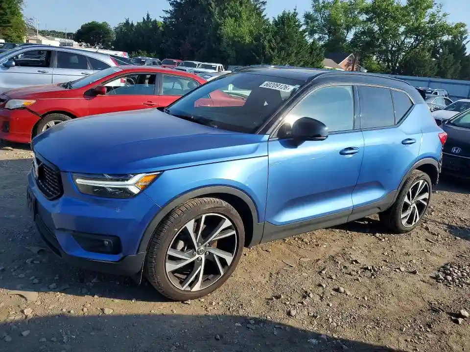 YV4162UM3L2217057 2020 VOLVO XC40-0