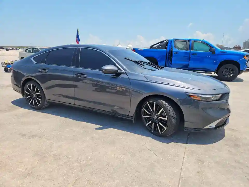 1HGCY2F85PA061784 2023 HONDA ACCORD-3