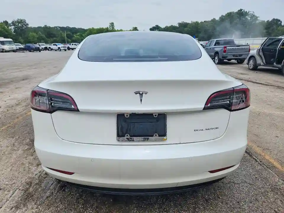 5YJ3E1EB2MF055930 2021 TESLA MODEL 3-5