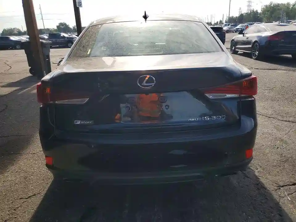 JTHC81D2XJ5029788 2018 LEXUS IS-5