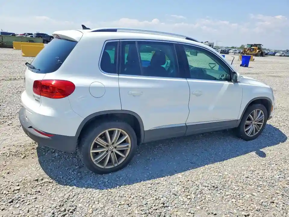 WVGBV7AX5FW520078 2015 VOLKSWAGEN TIGUAN-2