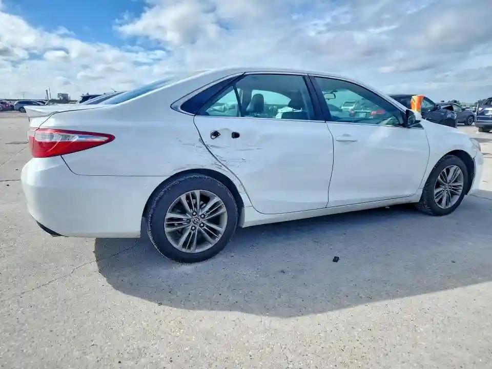 4T1BF1FKXGU180883 2016 TOYOTA CAMRY-2