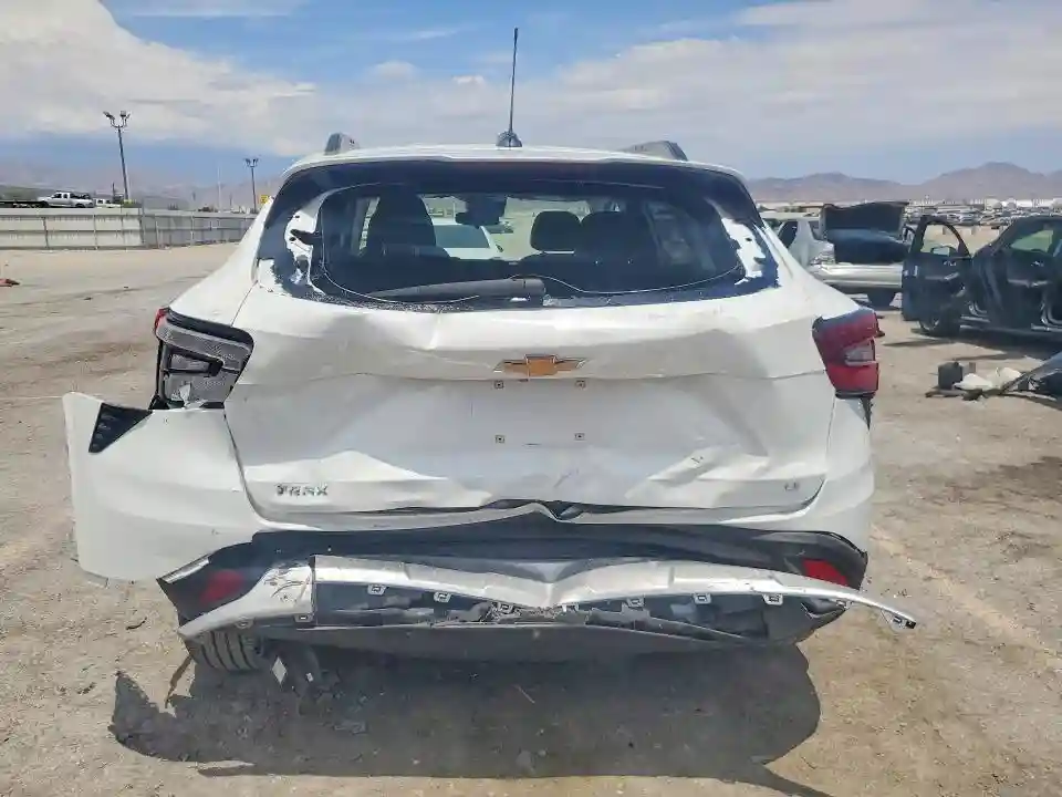 KL77LHEP1SC038376 2025 CHEVROLET TRAX-5