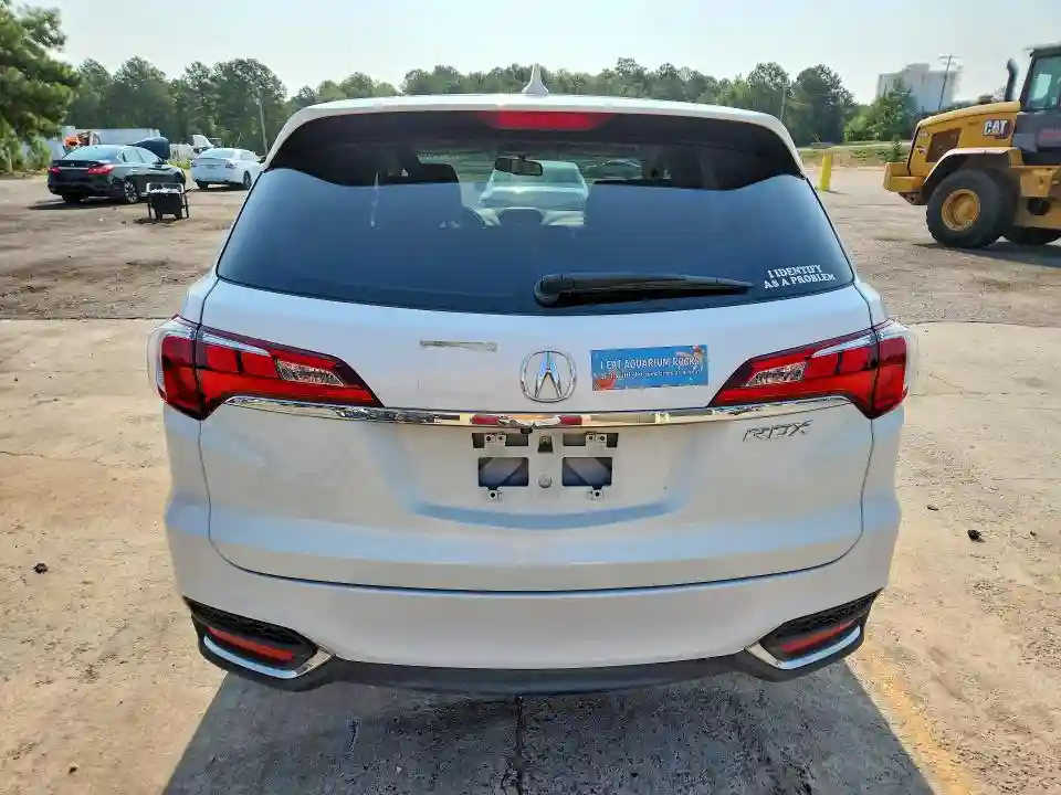 5J8TB3H37JL011974 2018 ACURA RDX-5