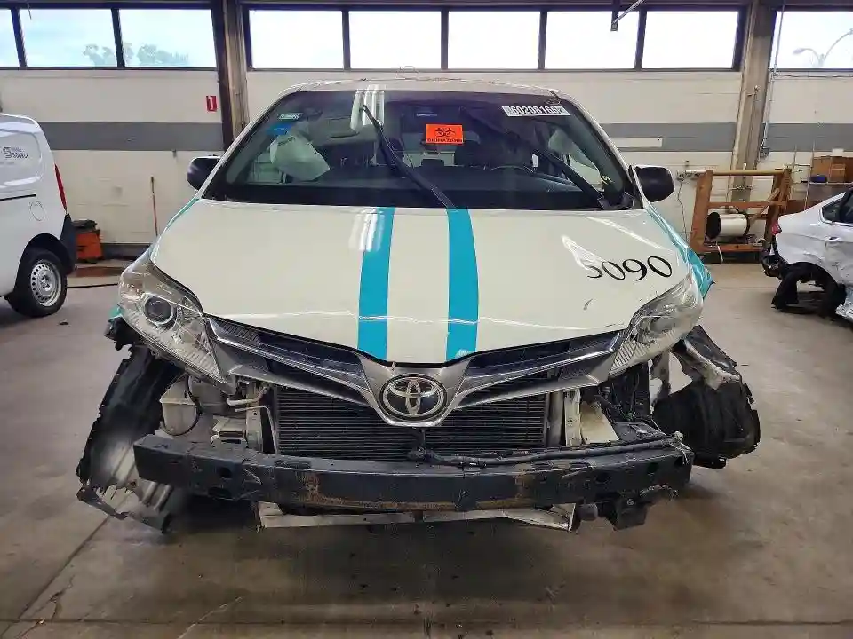 5TDZZ3DC3LS036785 2020 TOYOTA SIENNA-4